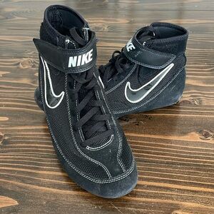 Nike Youth Speedsweep wrestling shoe 6Y